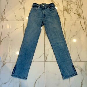 Abercrombie & Fitch 90’s Straight Ultra High Rise Split Hem